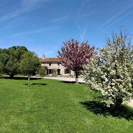 Le Moulin Du Fresne, Chambres D'Hotes Gourgé Exterior foto